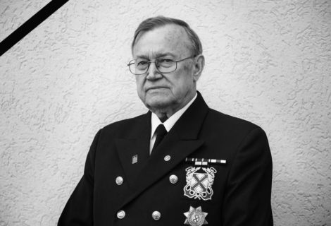 Kapitan Janusz Charkiewicz odszedł na wieczną wachtę. Żegnaj kolego. Kapitan Janusz Charkiewicz odszedł na wieczną wachtę. Żegnaj kolego.